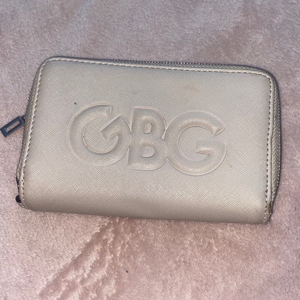GUESS BY GUESS WALLET